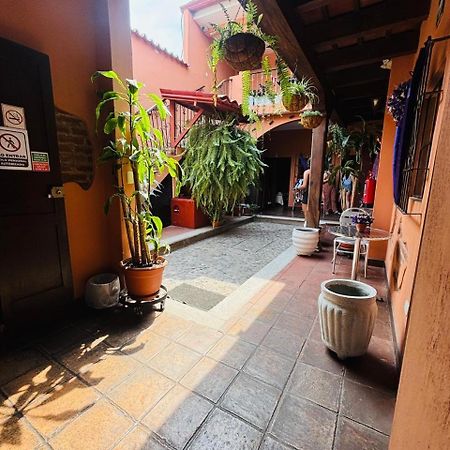 Hotel Chilero Y Cafe アンティグア・グアテマラ エクステリア 写真
