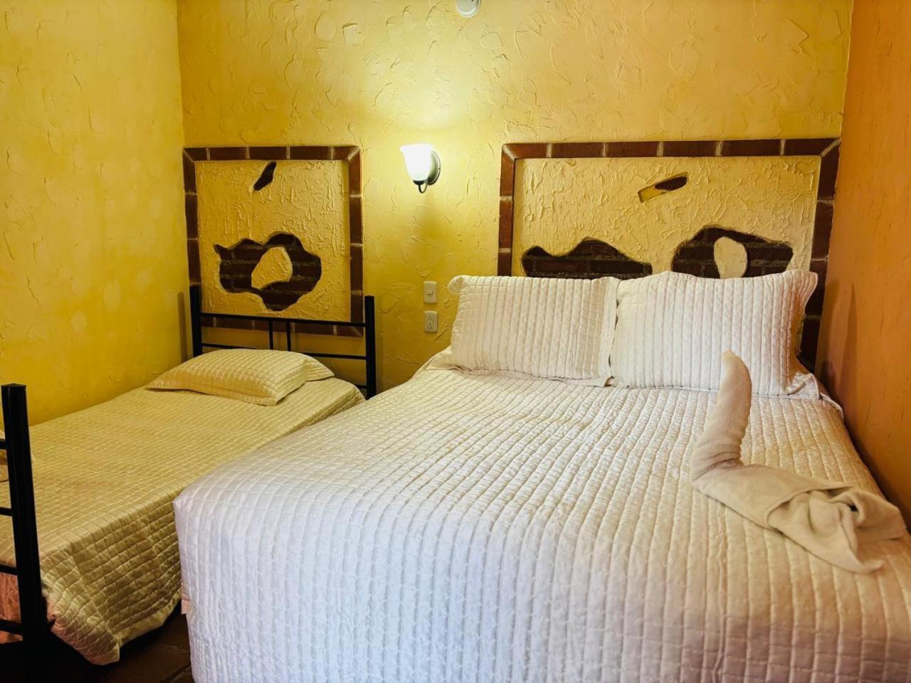 Hotel Chilero Y Cafe アンティグア・グアテマラ エクステリア 写真