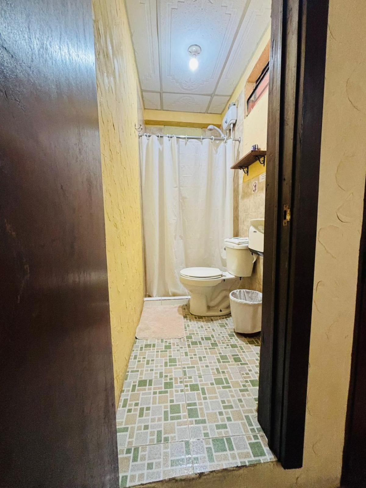 Hotel Chilero Y Cafe アンティグア・グアテマラ エクステリア 写真