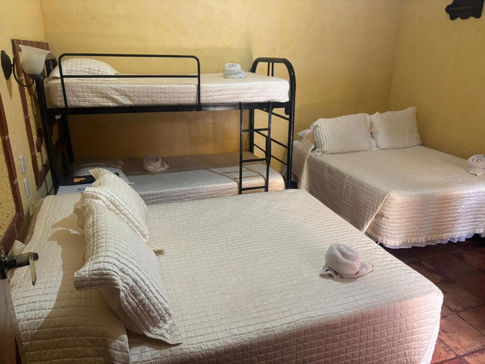Hotel Chilero Y Cafe アンティグア・グアテマラ エクステリア 写真